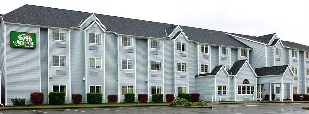 Stay Beyond Inn & Suites Elma Esterno foto