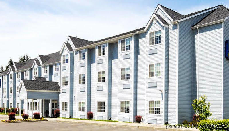 Stay Beyond Inn & Suites Elma Esterno foto
